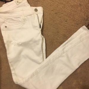 Abercrombie & Fitch White Skinny Jean 00R